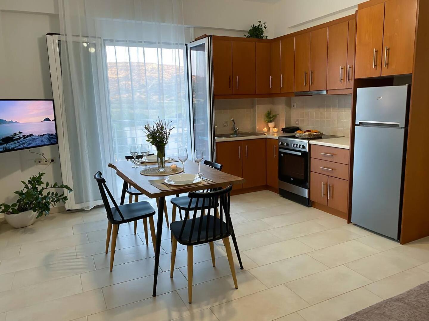 Maistro Suites With Pool, Matala Exterior photo