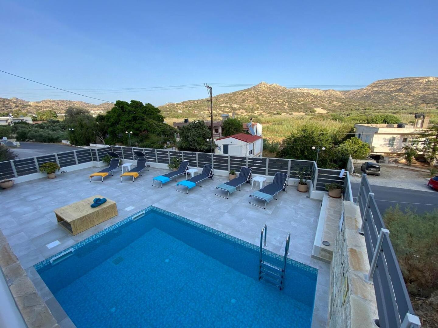 Maistro Suites With Pool, Matala Exterior photo
